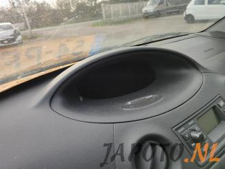 Toyota Yaris Yaris (P1), Hatchback, 1999 / 2005 1.3 16V VVT-i picture 17