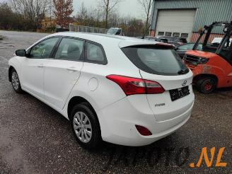 Hyundai I-30 i30 Wagon (GDHF5), Combi, 2012 1.6 CRDi Blue Drive 16V VGT picture 3