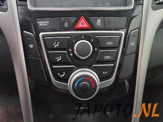 Hyundai I-30 i30 Wagon (GDHF5), Combi, 2012 1.6 CRDi Blue Drive 16V VGT picture 16