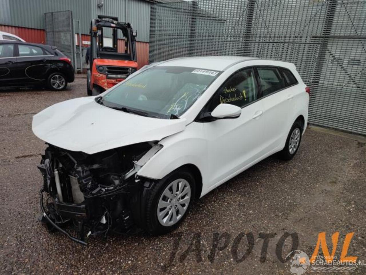 Hyundai I-30 i30 Wagon (GDHF5), Combi, 2012 1.6 CRDi Blue Drive 16V VGT