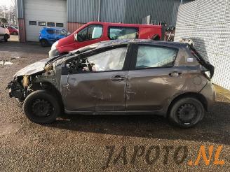 Toyota Yaris Yaris III (P13), Hatchback, 2010 / 2020 1.33 16V Dual VVT-I picture 2