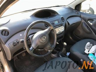 Toyota Yaris Yaris (P1), Hatchback, 1999 / 2005 1.3 16V VVT-i picture 11