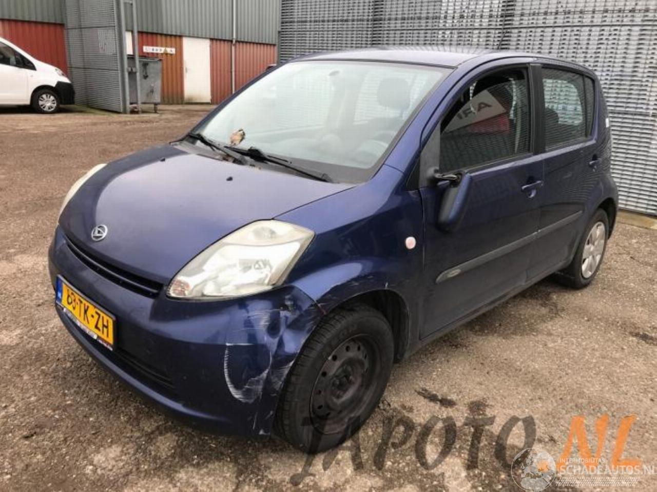 Daihatsu Sirion Sirion 2 (M3), Hatchback, 2005 1.3 16V DVVT