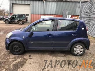 Daihatsu Sirion Sirion 2 (M3), Hatchback, 2005 1.3 16V DVVT picture 2