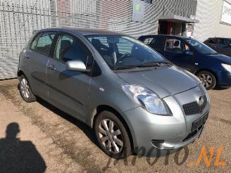 Toyota Yaris Yaris II (P9), Hatchback, 2005 / 2014 1.3 16V VVT-i picture 6