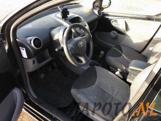 Toyota Aygo Aygo (B10), Hatchback, 2005 / 2014 1.0 12V VVT-i picture 12