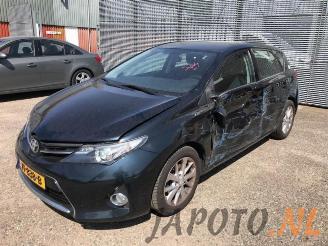 Vrakbiler auto Toyota Auris Auris (E18), Hatchback 5-drs, 2012 / 2019 1.4 D-4D-F 16V 2013/3