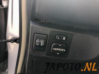 Toyota Yaris Yaris II (P9), Hatchback, 2005 / 2014 1.33 16V Dual VVT-I picture 13