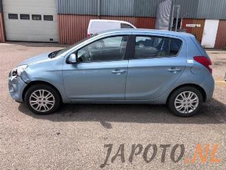 Hyundai I-20 i20, Hatchback, 2008 / 2015 1.2i 16V picture 2