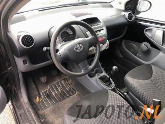 Toyota Aygo Aygo (B10), Hatchback, 2005 / 2014 1.0 12V VVT-i picture 10