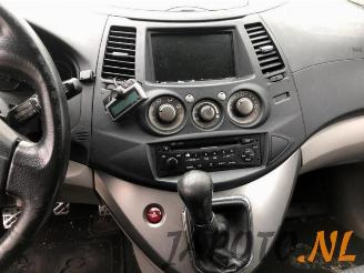 Mitsubishi Grandis Grandis (NA), MPV, 2004 / 2010 2.4 16V MIVEC picture 12