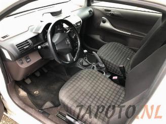 Toyota iQ iQ, Hatchback 3-drs, 2009 / 2015 1.0 12V VVT-i picture 9