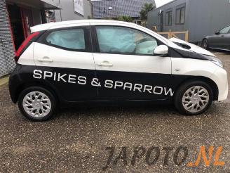 Toyota Aygo Aygo (B40), Hatchback, 2014 1.0 12V VVT-i picture 4