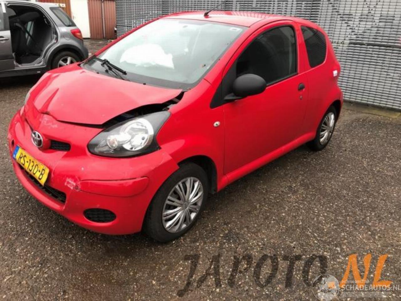 Toyota Aygo Aygo (B10), Hatchback, 2005 / 2014 1.0 12V VVT-i