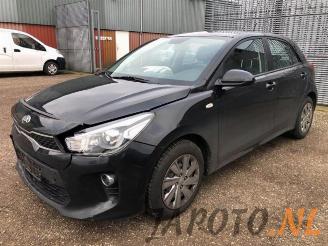 demontáž osobní automobily Kia Rio Rio IV (YB), Hatchback, 2017 1.0i T-GDi 100 12V 2017/5