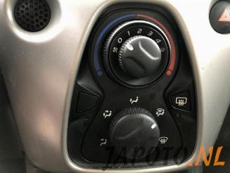 Toyota Aygo Aygo (B40), Hatchback, 2014 1.0 12V VVT-i picture 12