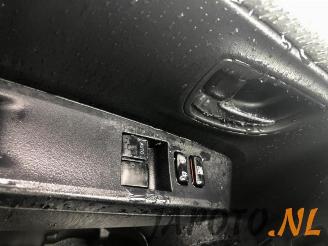 Toyota Yaris Yaris III (P13), Hatchback, 2010 / 2020 1.5 16V Hybrid picture 10