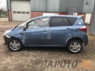 Toyota Verso S Verso S, MPV, 2010 / 2016 1.33 16V Dual VVT-I picture 2