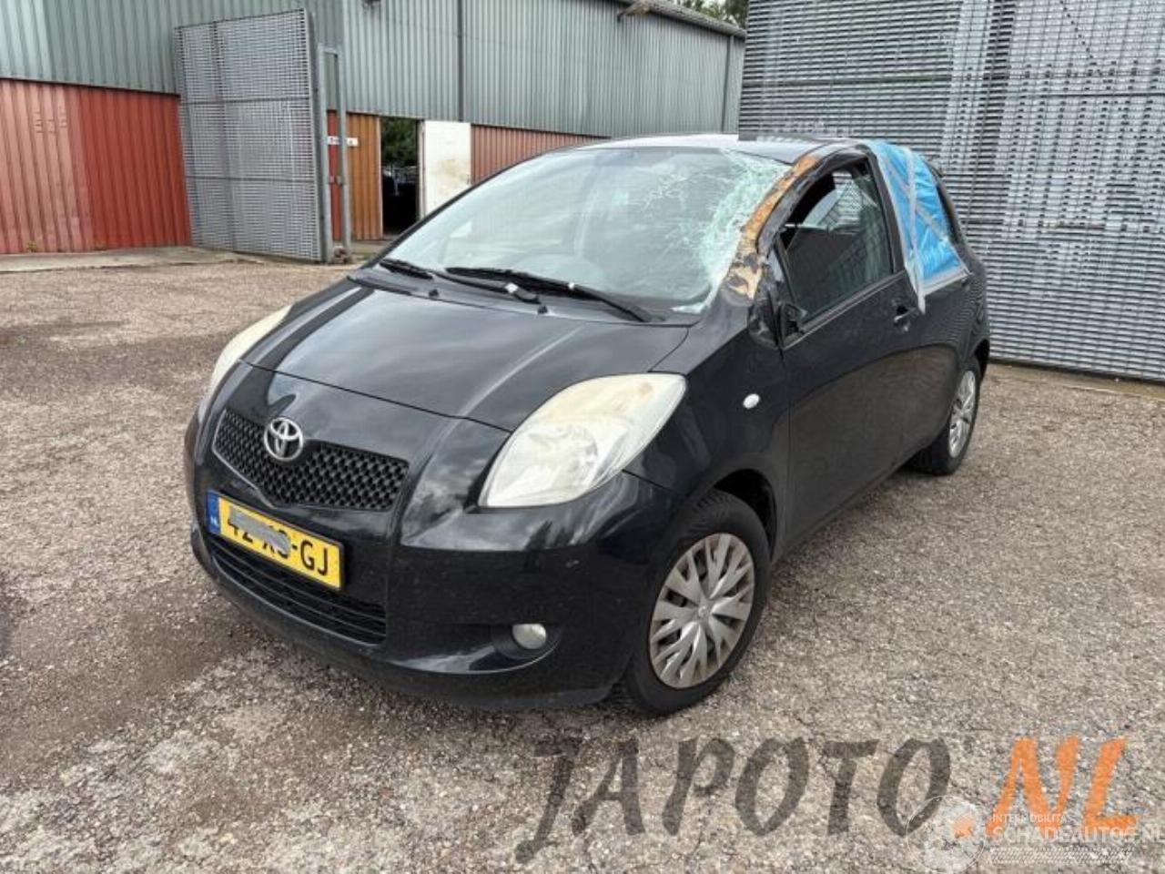 Toyota Yaris Yaris II (P9), Hatchback, 2005 / 2014 1.3 16V VVT-i