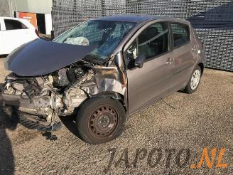 Uttjänta bilar auto Toyota Yaris Yaris III (P13), Hatchback, 2010 / 2020 1.33 16V Dual VVT-I 2015/9