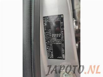 Toyota Yaris Yaris III (P13), Hatchback, 2010 / 2020 1.0 12V VVT-i picture 17