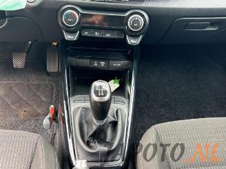 Kia Stonic Stonic (YB), SUV, 2017 1.0i T-GDi 12V picture 13