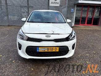 Kia Rio Rio IV (YB), Hatchback, 2017 1.0i T-GDi 100 12V picture 8