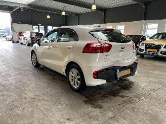 Kia Rio 1.2 CVVT ComfortPlusLine picture 3