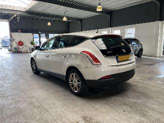 Lancia Delta 1.4 M.air Lounge picture 3