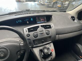 Renault Scenic 2.0-16V Tech Line picture 17