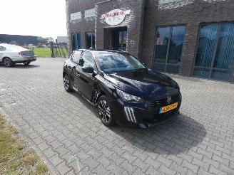 Peugeot 208 1.2 Hyb 110 Allure picture 2