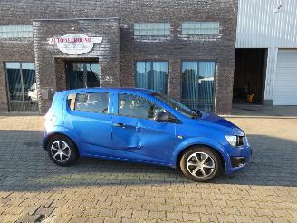 krockskadad bil auto Chevrolet Aveo 1.2 LS 2012/1