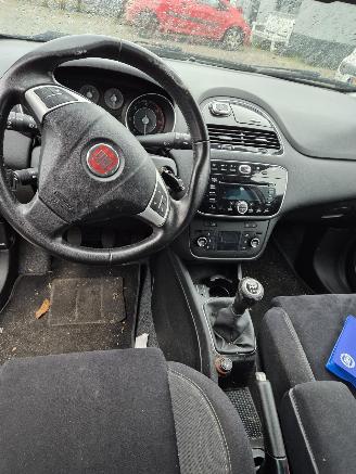 Fiat Punto III (199) Hatchback 1.3 JTD Multijet 80 16V (199.B.8000) [59kW] 5-BAK picture 7