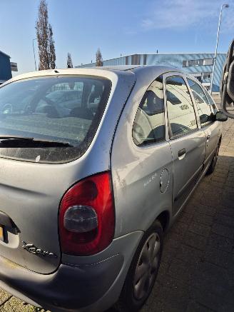 Citroën Xsara-picasso (CH) MPV 2.0 16V (EW10J4(RFN)) [100kW] picture 4