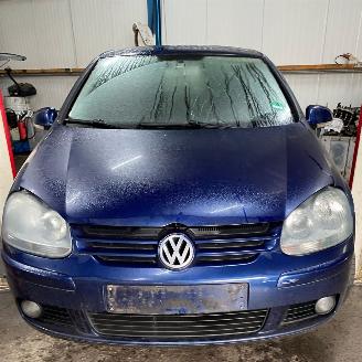 Uttjänta bilar auto Volkswagen Golf V (1K1) Hatchback 1.6 FSI 16V (BAG) [85kW] 6-BAK 2004/1