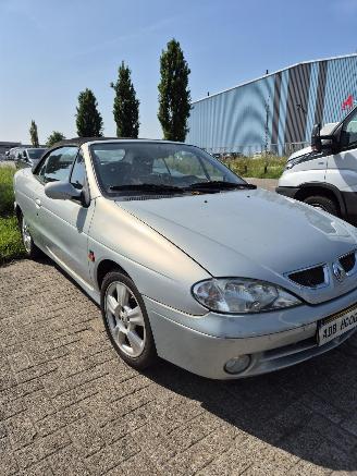 Renault Mégane (EA) Cabrio 2.0i 16V (F4R-746) [103kW] 5-BAK picture 3
