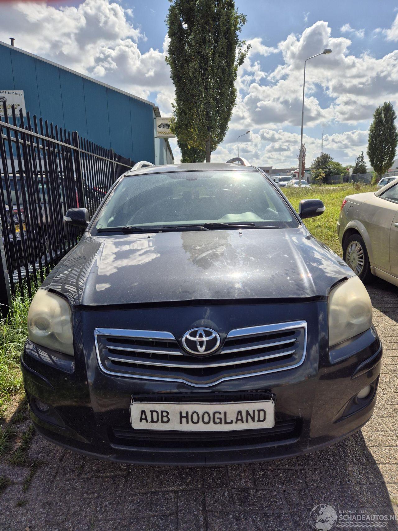 Toyota Avensis Wagon (T25/B1E) Combi 2.2 D-4D 16V D-CAT (2AD-FHV) [130kW] 6-BAK