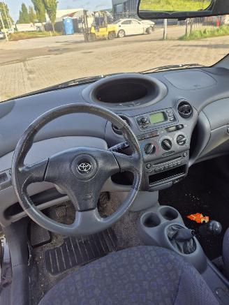 Toyota Yaris (P1) Hatchback 1.3 16V VVT-i (2NZFE) [63kW] 5-BAK picture 7