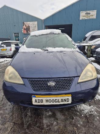 Auto da rottamare Suzuki Liana (ERC/ERD/RH4) Hatchback 5-drs 1.6 MPi 16V (M16A) [76kW] 2004/1