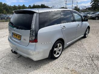 Mitsubishi Grandis (NA) MPV 2.4 16V MIVEC (4G69) picture 3