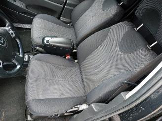 Daihatsu YRV YRV (M2) Hatchback 1.3 16V DVVT Turbo (K3-VET) [95kW] picture 8