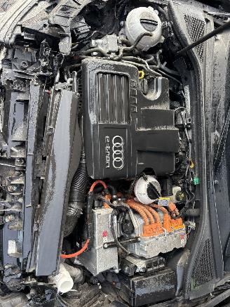 Audi A3 1.4 E-Tron 110KW Autom. Pano Clima Navi Led S-Line NAP picture 17