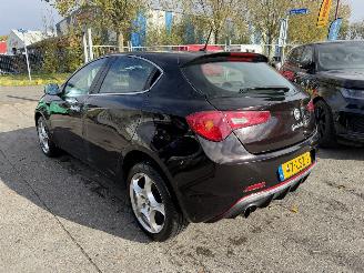 škoda osobní automobily Alfa Romeo Giulietta 1.6 JTDM 77KW Clima Navi Led Xenon Distinctive NAP 2010/7