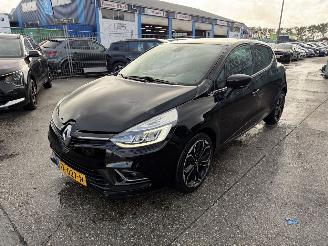 uszkodzony samochody osobowe Renault Clio 0.0 TCE 66KW Clima Navi Led 5-drs 2017/4