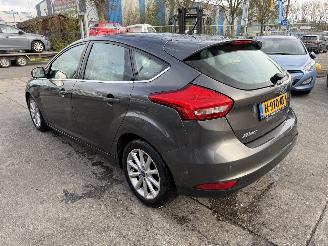 krockskadad bil auto Ford Focus 1.0 92KW Clima Navi Camera Keyless Titanium 2016/4