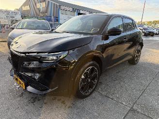 Alfa Romeo Junior Elettrica 54 kWh 115KW Clima Navi Camera DNA NAP picture 6