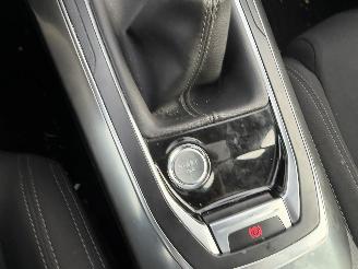 Peugeot 308 1.6 92KW Clima Navi Led Pano Premiere picture 13