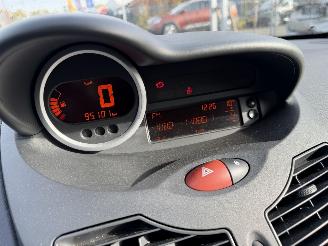 Renault Twingo 1.2-16V 55KW Airco Collection NAP picture 9