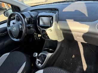 Toyota Aygo 1.0 VVT-I 51KW Airco Led X-Play 5-Drs picture 5