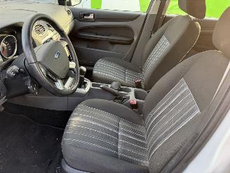 Ford Focus 1.6 74KW Airco Trend 5-Drs NAP picture 6